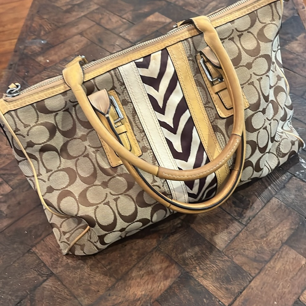 COACH 🤎 Monogram Bag with Rare Zebra Stripe In The Centerw/Tan Leather Accents